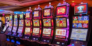planetliga integrated dashboard showing slot games, live casino, and sportsbook sections